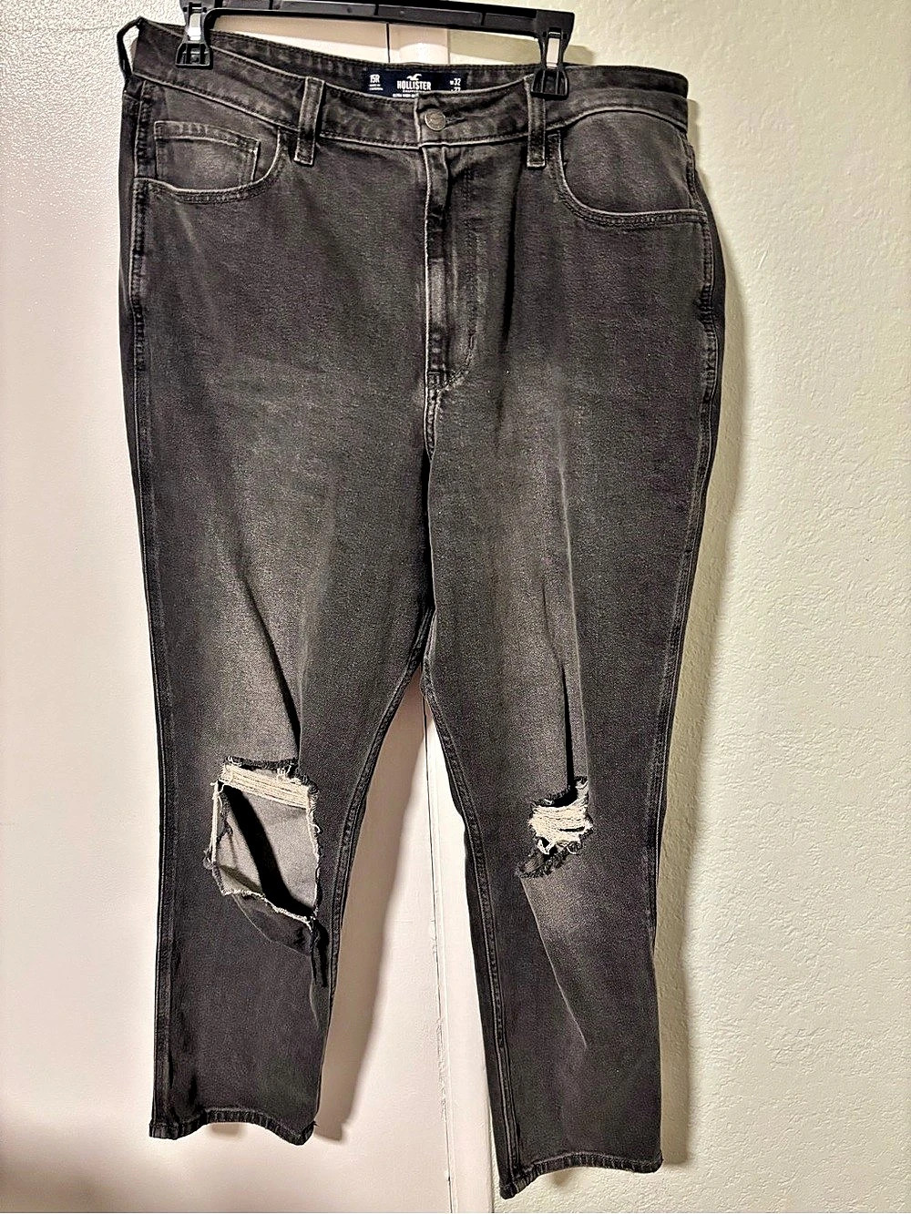 Hollister Ultra High-Rise Mom Jean Distressed High Rise Jeans in Gray Waist 32